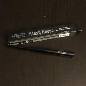 Kat Von D lash liner